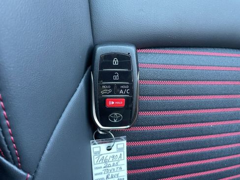 Used 2025 Toyota RAV4 XSE w/ Weather Package AWD/4WD image 28