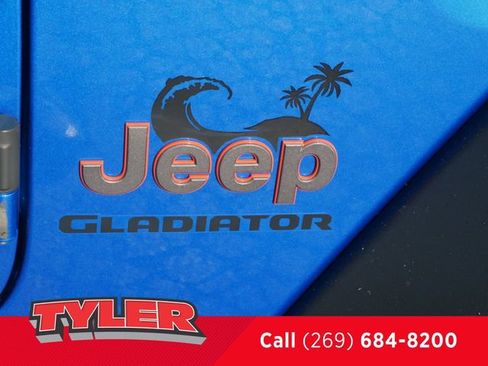 Used 2022 Jeep Gladiator Mojave AWD/4WD image 11