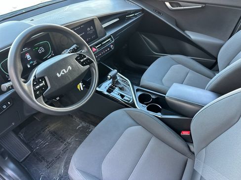 Certified 2023 Kia Niro LX FWD image 12