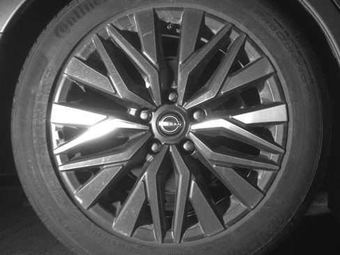 Used 2025 Nissan Altima 2.5 SV FWD image 15