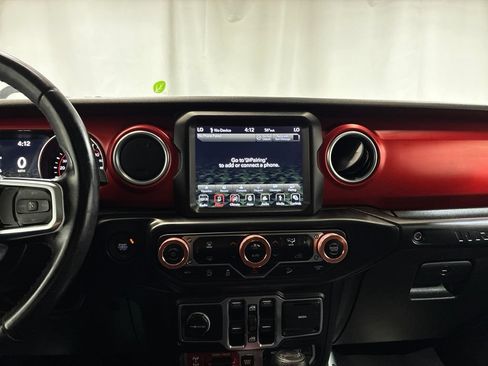 Used 2018 Jeep Wrangler Unlimited Rubicon AWD/4WD image 28