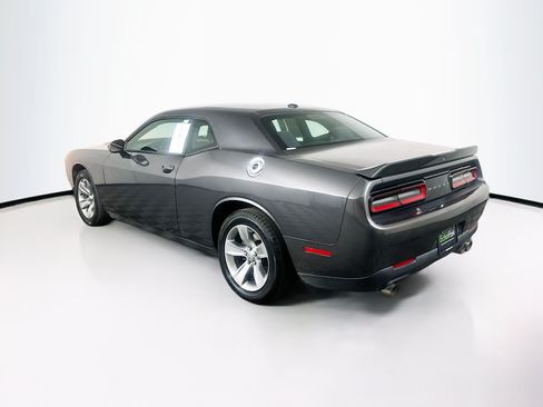Used 2020 Dodge Challenger SXT RWD image 5