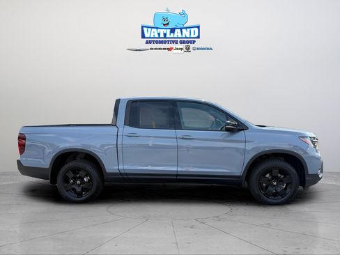 New 2026 Honda Ridgeline Black Edition image 7