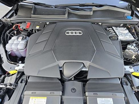 Used 2025 Audi Q7 3.0T Prestige w/ Prestige Package image 32