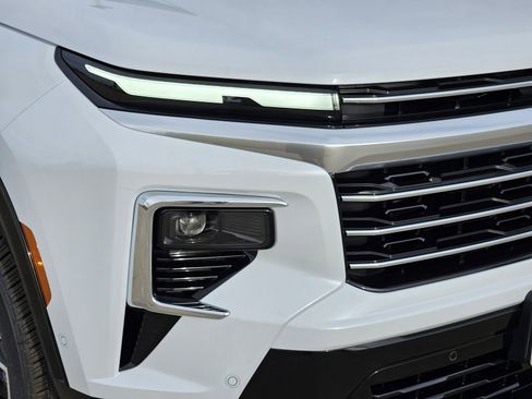 New 2026 Chevrolet Traverse High Country FWD image 10