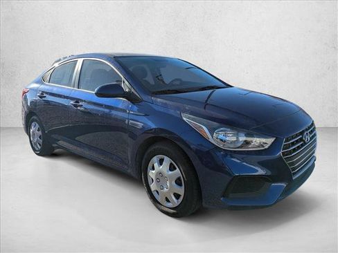 Used 2020 Hyundai Accent SE FWD image 3