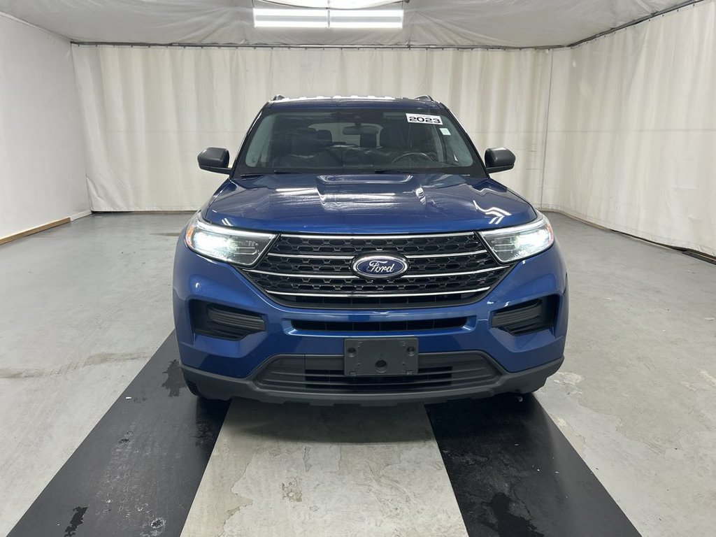 Used 2023 Ford Explorer XLT w/ Class IV Trailer Tow Package AWD/4WD image 3