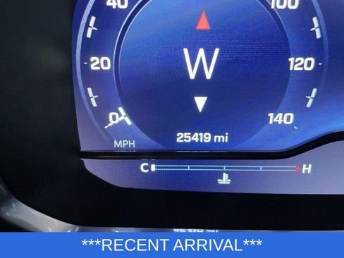 Used 2023 Chevrolet Suburban Premier image 22