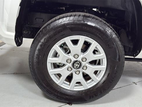 Certified 2025 Toyota Tacoma SR5 image 22
