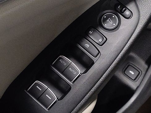 Used 2018 Honda Accord LX image 27