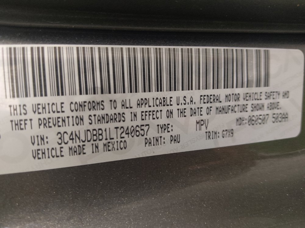 Used 2020 Jeep Compass Latitude w/ Cold Weather Group AWD/4WD image 33