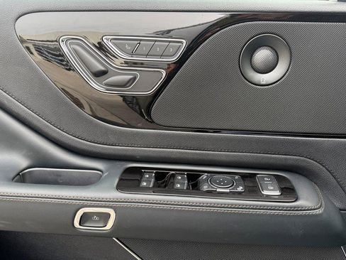 New 2026 Lincoln Aviator AWD image 20