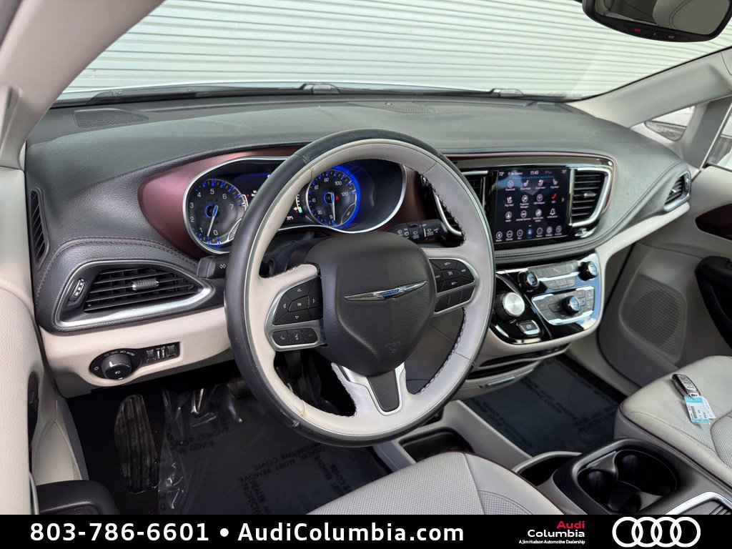 Used 2020 Chrysler Pacifica Limited FWD image 4