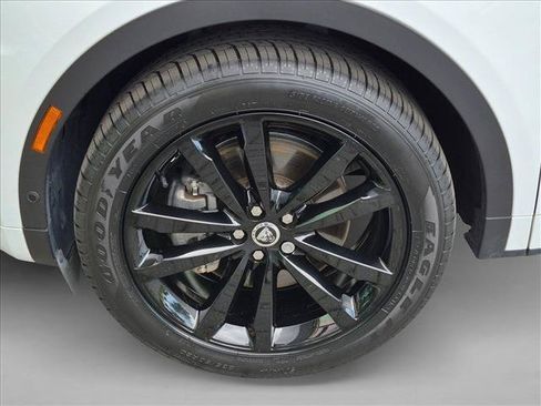 Certified 2024 Jaguar E-PACE R-Dynamic SE AWD/4WD image 25