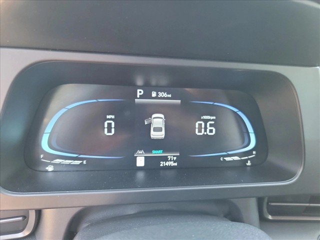Used 2025 Hyundai Elantra Sport w/ Cargo Package FWD image 11