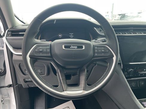 Used 2023 Jeep Grand Cherokee Limited w/ Trailer Tow Prep Group (B) image 17