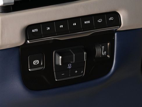 Used 2025 Cadillac Escalade Sport Platinum AWD/4WD image 34