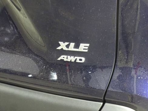 Used 2022 Toyota RAV4 XLE Premium image 43