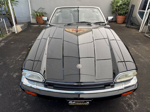 Used 1995 Jaguar XJS 4.0 Convertible RWD image 9