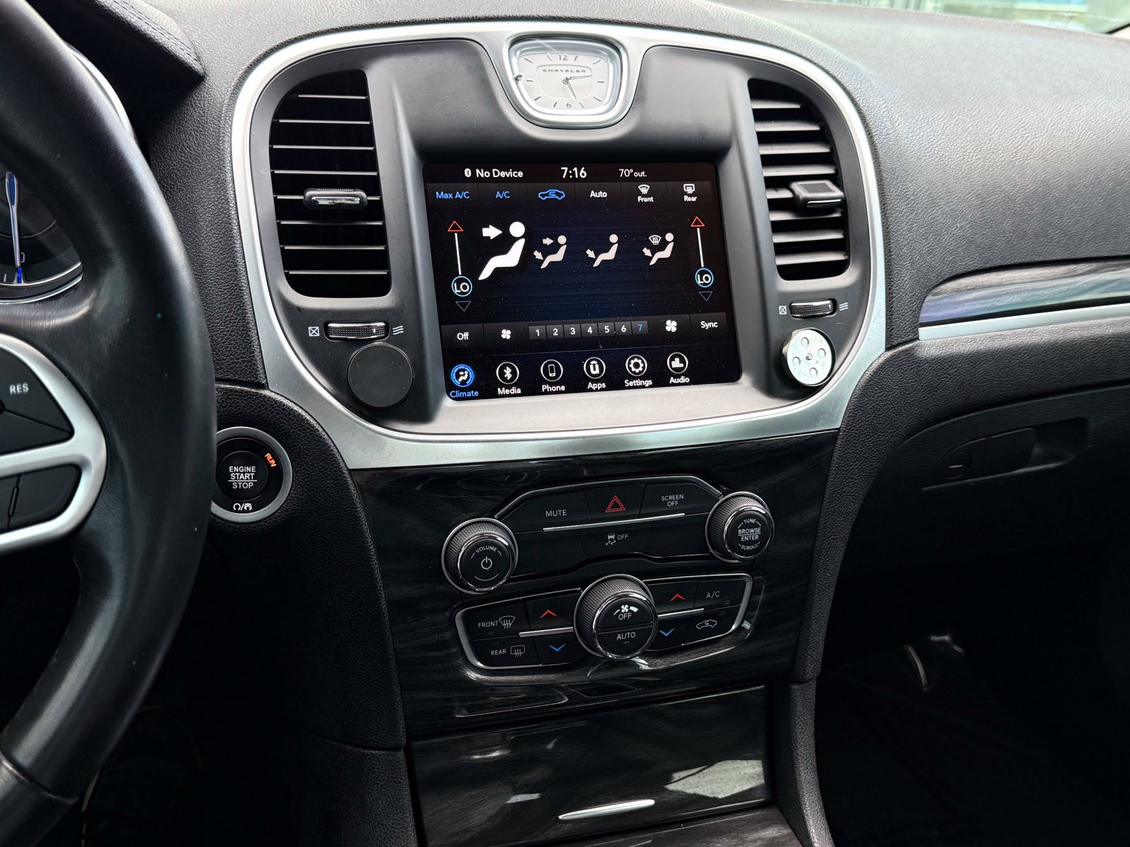 Used 2020 Chrysler 300 Touring w/ Driver Convenience Group RWD image 34