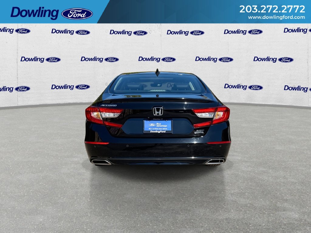 Used 2018 Honda Accord Touring image 7