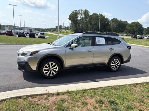 Used 2020 Subaru Outback Premium AWD/4WD image 4