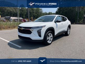 Used 2025 Chevrolet Trax LS image 1