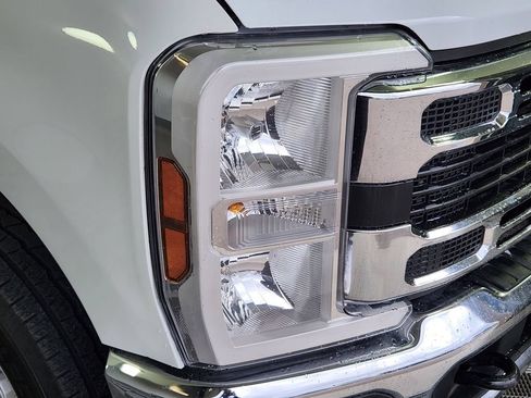 Used 2024 Ford F250 XLT w/ FX4 Off-Road Package AWD/4WD image 10