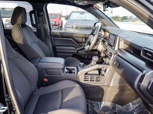 Used 2025 Toyota 4Runner SR5 image 17