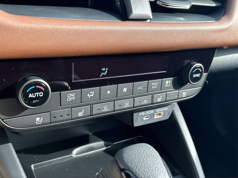 New 2026 Subaru Outback Touring XT image 32