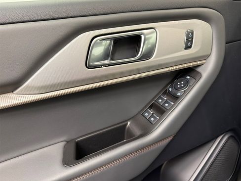 New 2026 Ford Explorer Active image 32