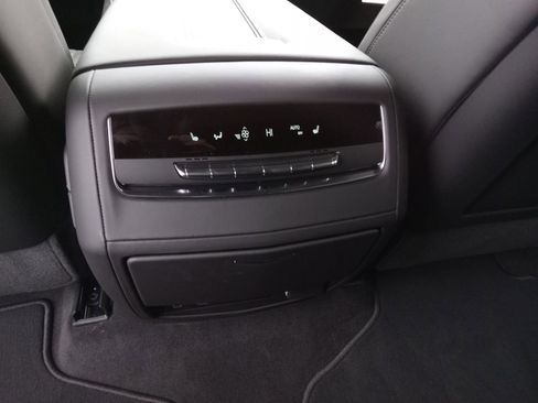 Used 2025 Cadillac Escalade V w/ LPO, ONYX Package image 26