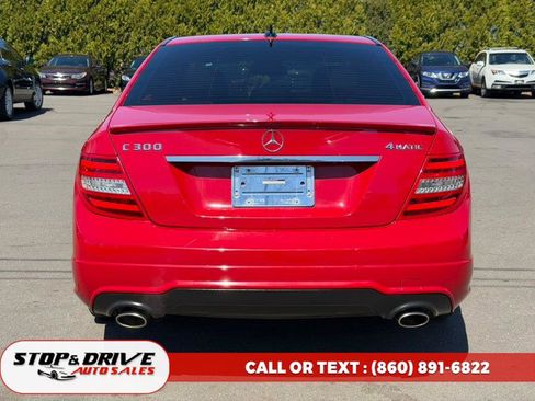 Used 2013 Mercedes-Benz C 300 Sport image 4
