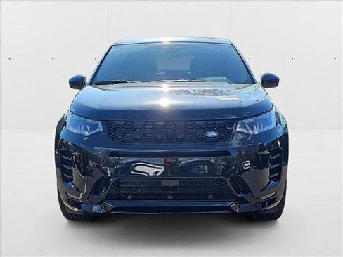 Used 2025 Land Rover Discovery Sport Dynamic SE image 2