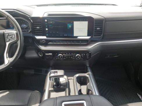 Used 2022 Chevrolet Silverado 1500 LTZ image 10