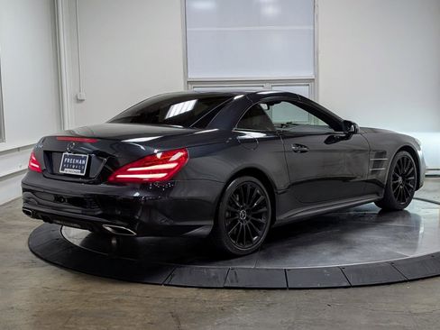 Used 2017 Mercedes-Benz SL 550 image 9