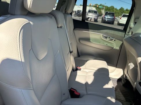 Used 2024 Volvo XC90 B5 Plus w/ Protection Package Premier AWD/4WD image 38
