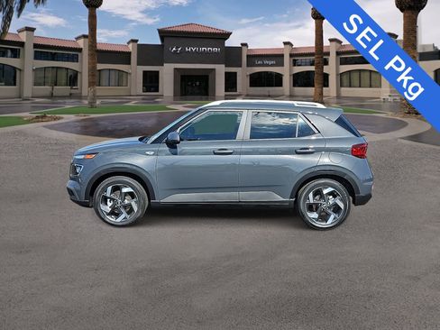 Used 2025 Hyundai Venue SEL FWD image 5
