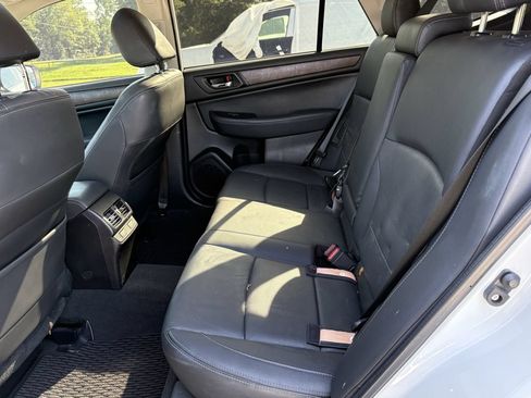 Used 2016 Subaru Outback 2.5i Limited AWD/4WD image 7