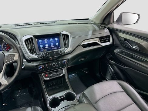 Used 2024 GMC Terrain SLT image 24