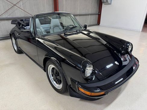 Used 1987 Porsche 911 Carrera RWD image 34