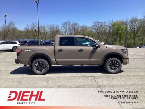 Used 2021 Nissan Titan PRO-4X w/ Pro-4x Convenience Package AWD/4WD image 8