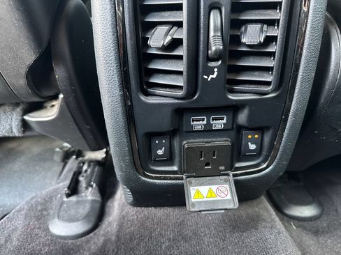Used 2018 Dodge Durango GT w/ Premium Group AWD/4WD image 34