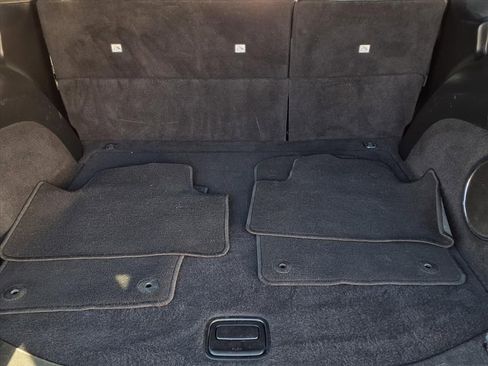 Used 2020 Jeep Grand Cherokee Limited w/ Luxury Group II image 6