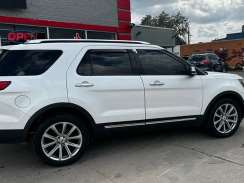 Used 2016 Ford Explorer Limited w/ Equipment Group 301A AWD/4WD image 5