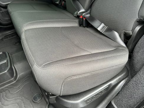 Used 2023 Jeep Wrangler Unlimited w/ Sun & Screen Package image 55