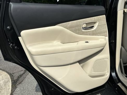 Used 2019 Nissan Murano SL w/ SL Technology Package FWD image 24