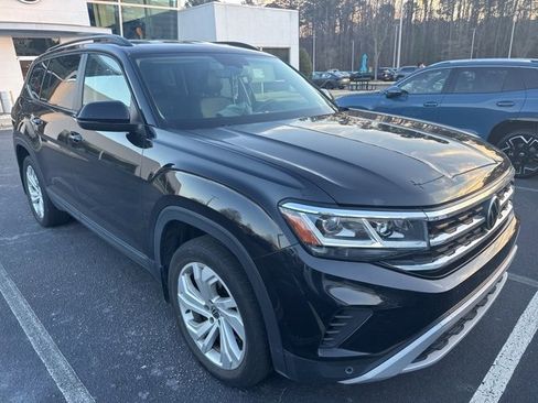 Used 2022 Volkswagen Atlas SE image 2