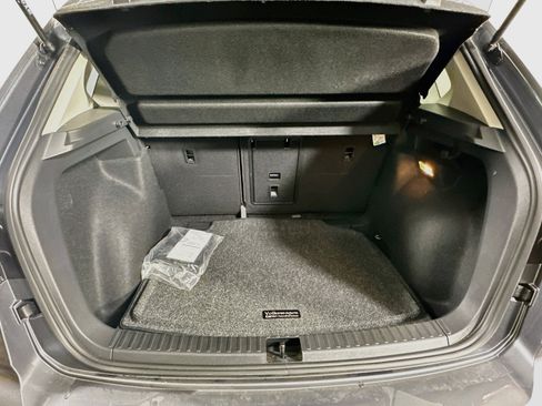 Used 2022 Volkswagen Taos SE FWD image 29