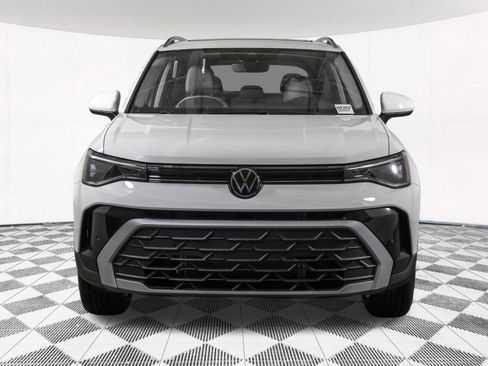 New 2026 Volkswagen Taos SE image 53